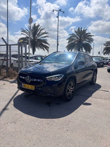 מרצדס-בנץ GLA