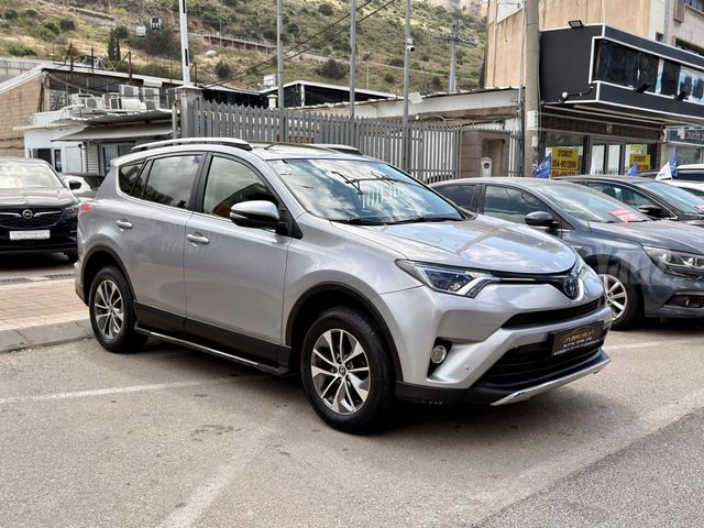 טויוטה RAV4