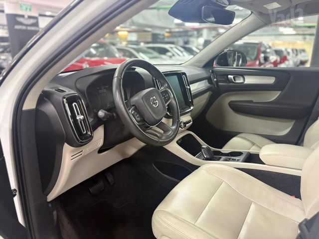 וולוו XC40