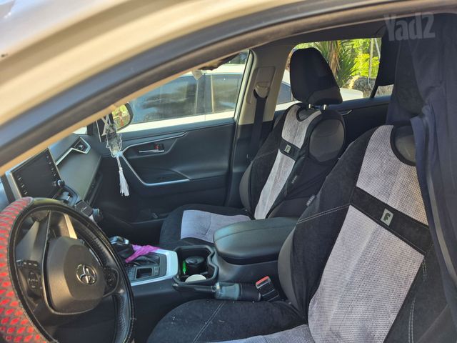 טויוטה RAV4