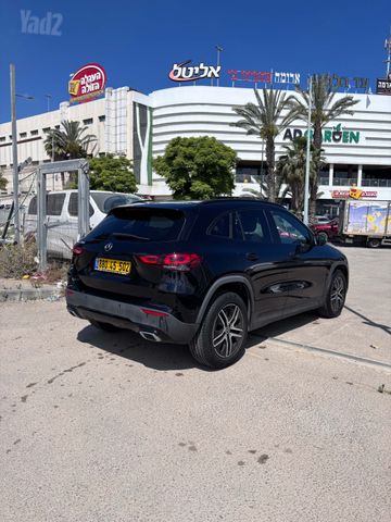 מרצדס-בנץ GLA