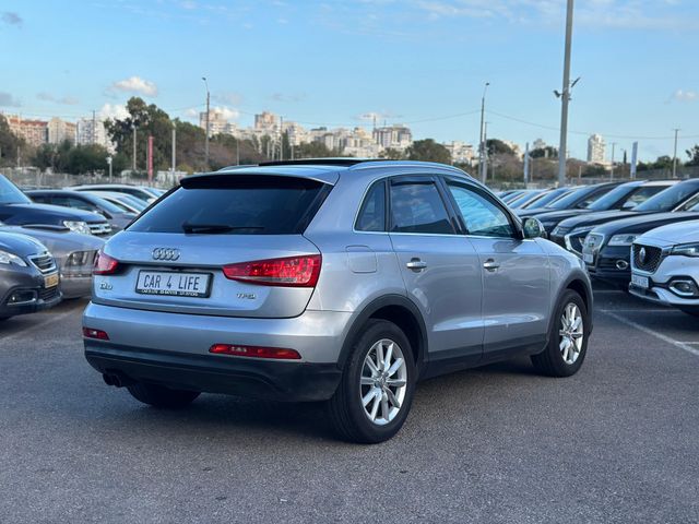 אאודי Q3