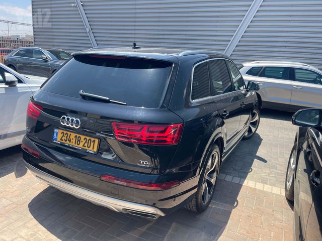 אאודי Q7
