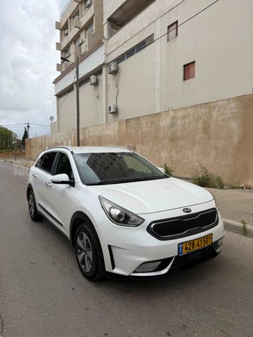 קיה נירו