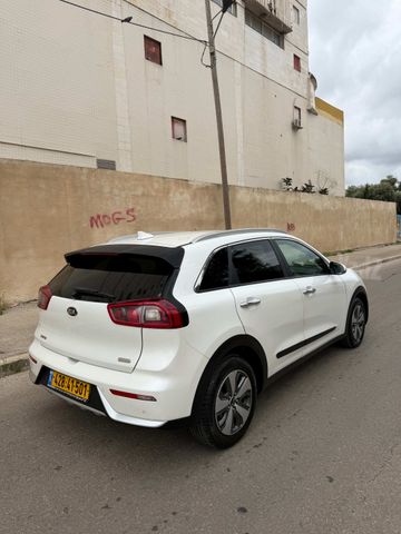 קיה נירו