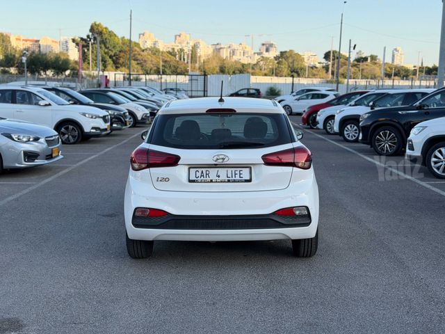 יונדאי i20