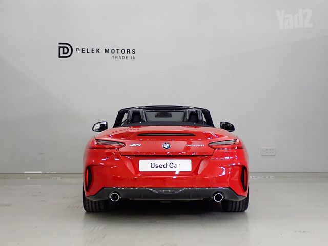 ב מ וו Z4