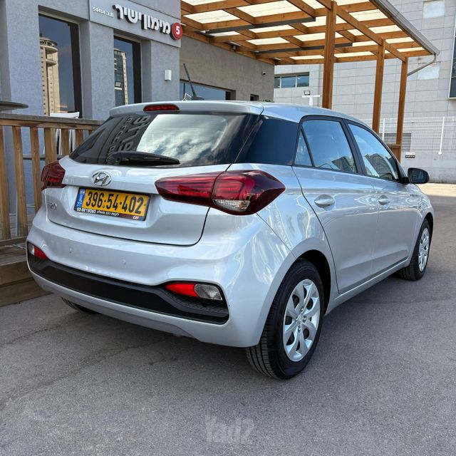 יונדאי i20