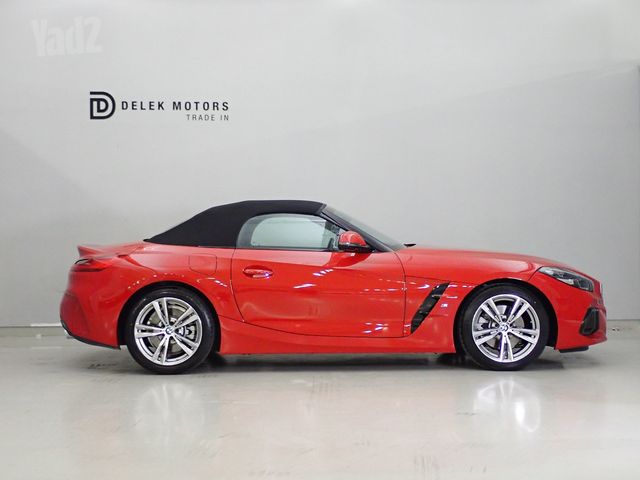 ב מ וו Z4