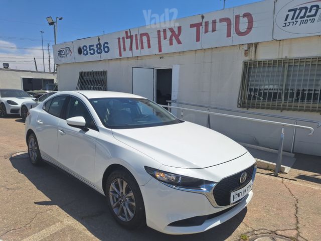 מודעת רכב מאזדה 3