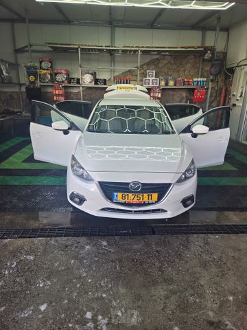 מודעת רכב מאזדה 3