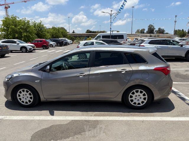 יונדאי i30