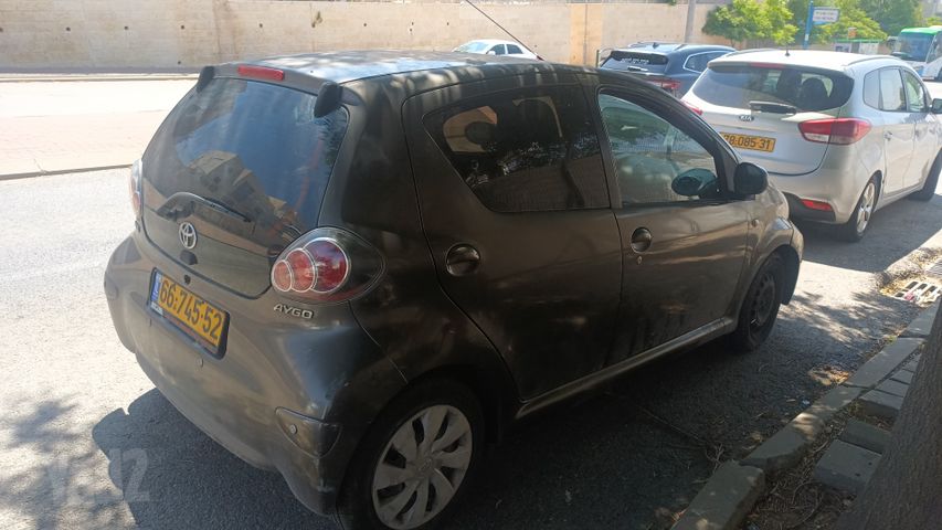 מודעת רכב טויוטה אייגו