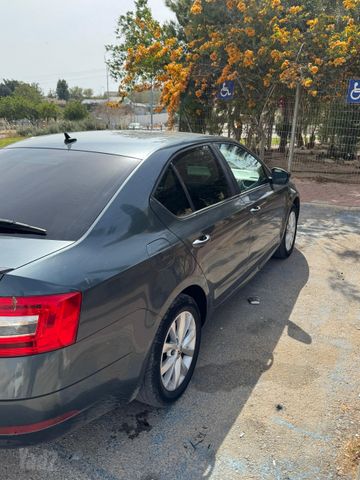 סקודה אוקטביה