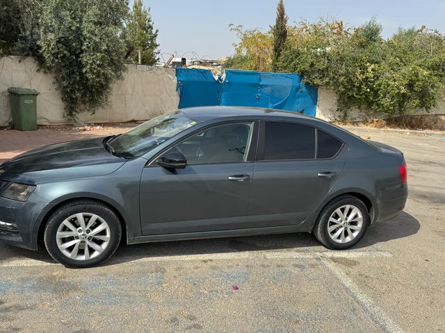 סקודה אוקטביה