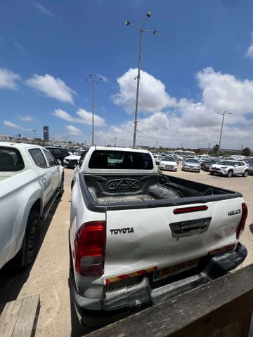 טויוטה היילקס
