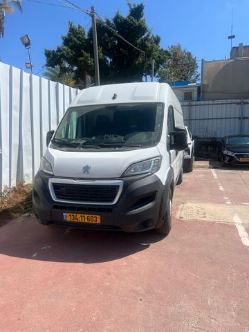 פיג'ו בוקסר