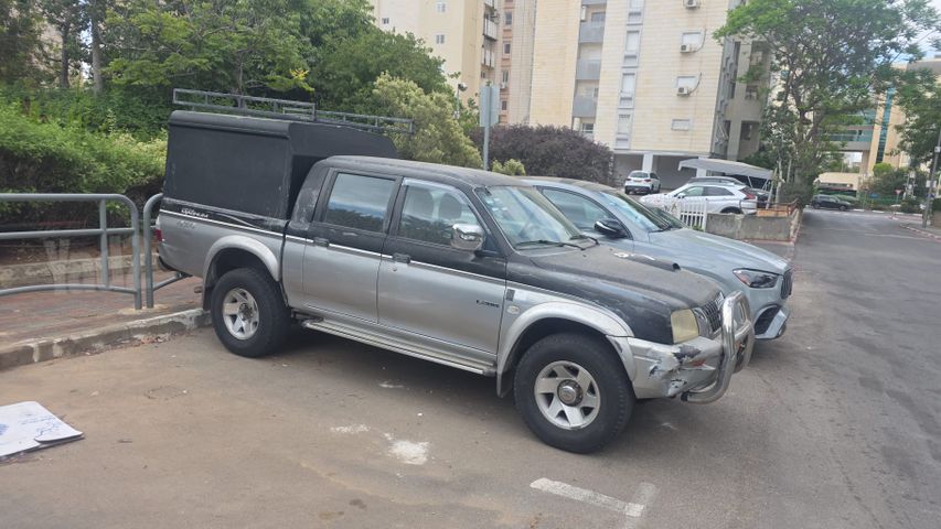 מיצובישי טרייטון / L200
