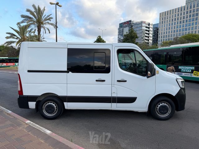 רנו מאסטר