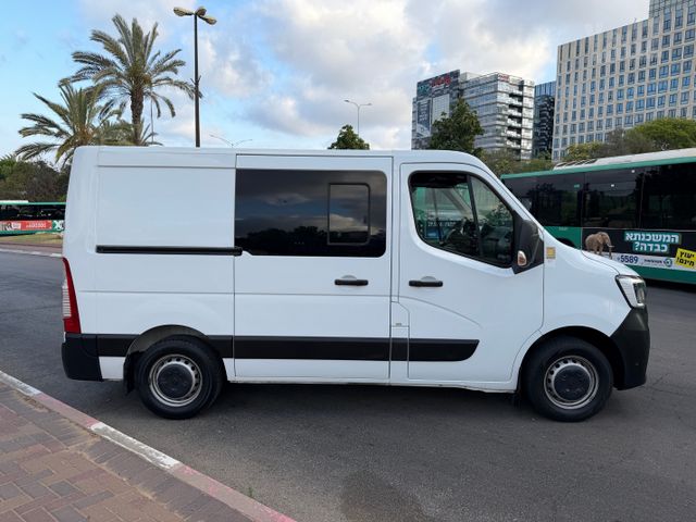 רנו מאסטר