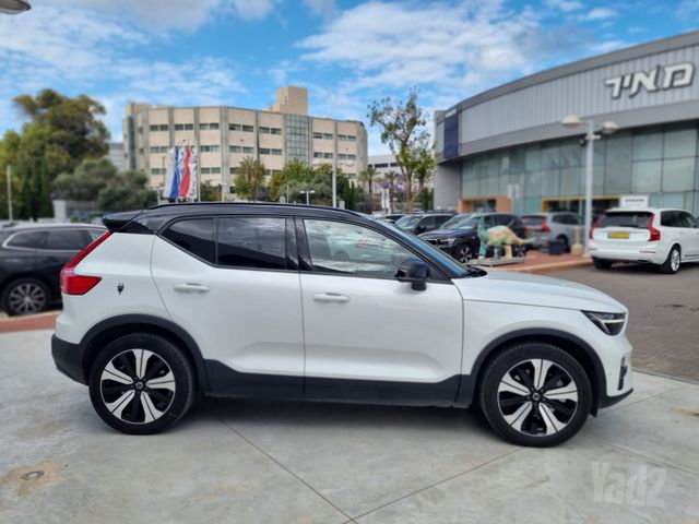 מודעת רכב וולוו XC40 1