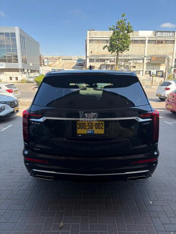 קאדילק XT6