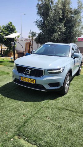 וולוו XC40