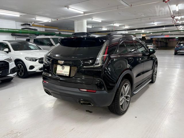 קאדילק XT4
