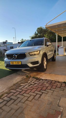 וולוו XC40