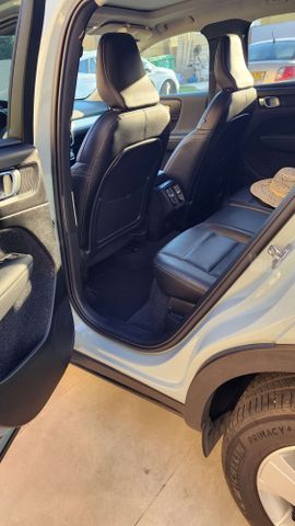 וולוו XC40