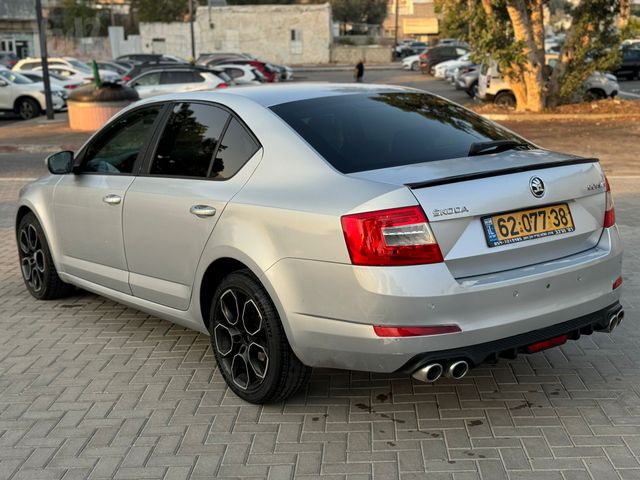 סקודה אוקטביה