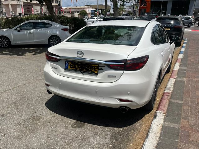 מודעת רכב מאזדה 6
