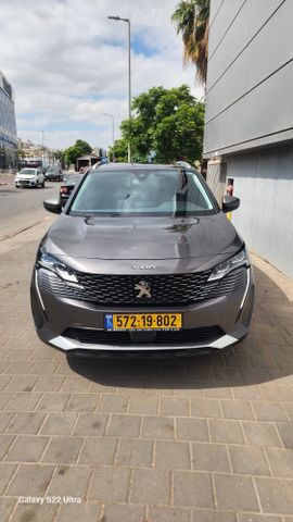 פיג'ו 3008