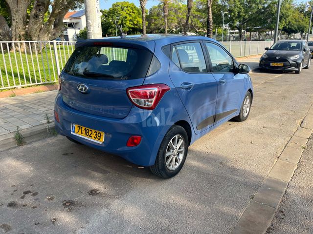 יונדאי i10