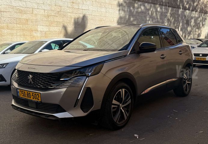 פיג'ו 3008