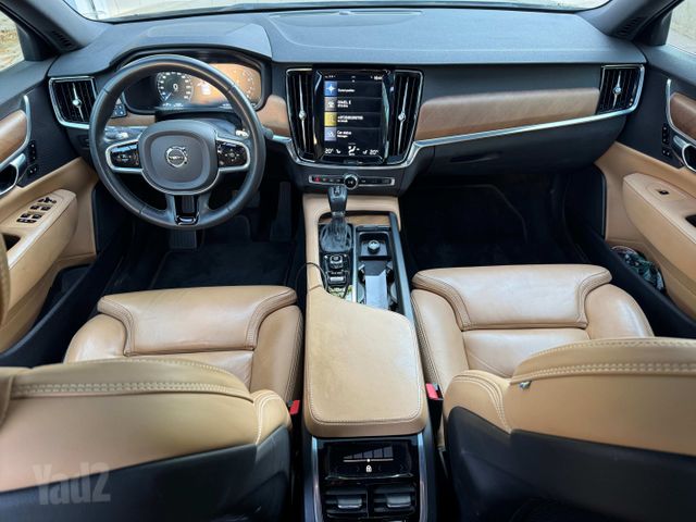 וולוו S90