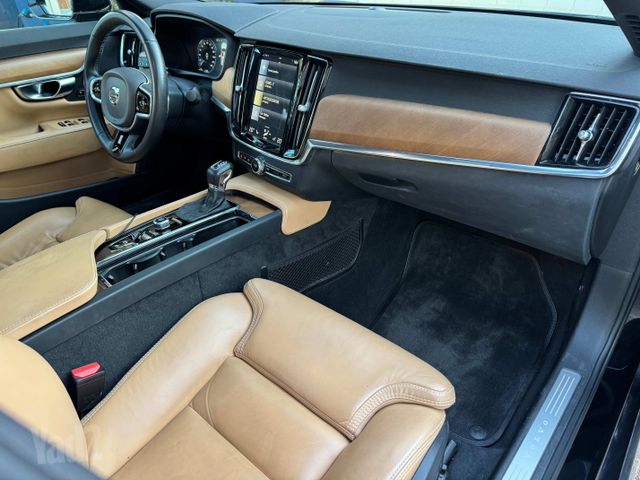 וולוו S90