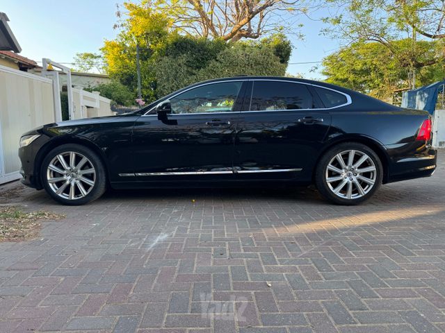 וולוו S90