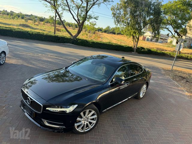 וולוו S90