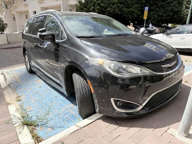 מודעת רכב קרייזלר פסיפיקה