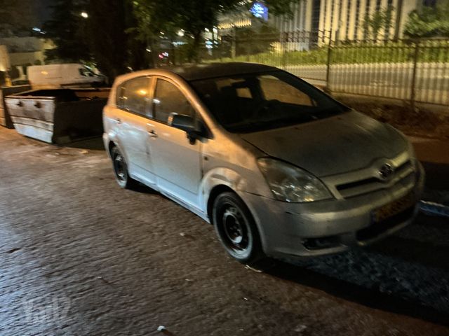 טויוטה קורולה ורסו