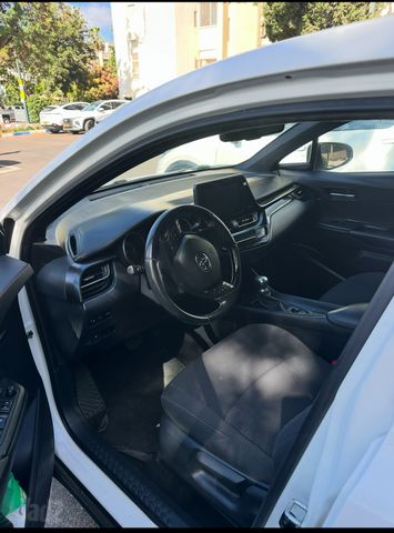 טויוטה C-HR