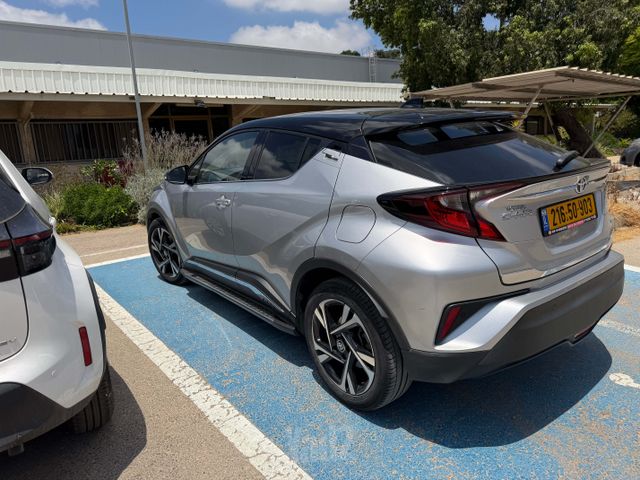 טויוטה C-HR
