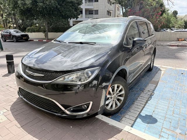 קרייזלר פסיפיקה