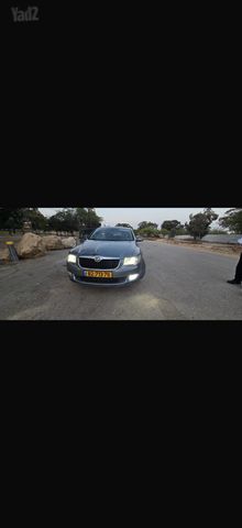 סופרב 4X2 Elegance אוט׳ בנזין סדאן 2.0 (200 כ״ס) [2010-2014]