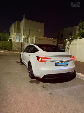 טסלה מודל 3