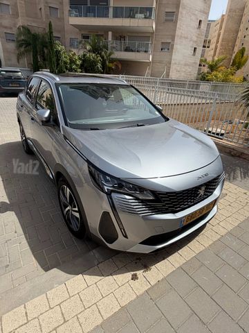 פיג'ו 3008