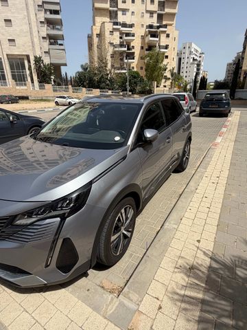 פיג'ו 3008