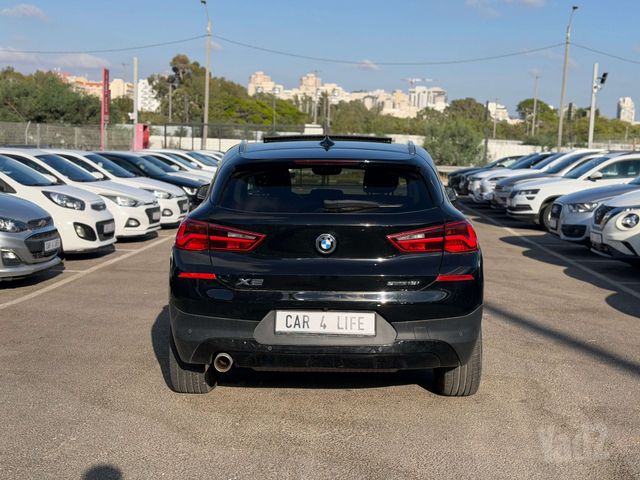ב מ וו X2