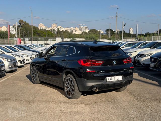 ב מ וו X2